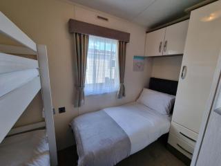 Golden Palm Resort - The Ascot - Coastal Caravan Breaks - Chapel St. Leonards - 4