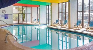 Heated Pools, Heated lazy river, 3 hot tubs-Privately owned Oceanfront renovated condo on 12th floor - Myrtle Beach - 8