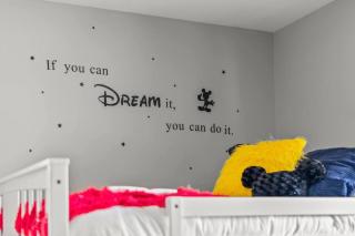 Zestlife-LuxuryEscape-ThemedRooms-Pool-GameRoom - Indianápolis - 8