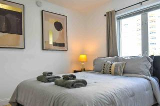 Seaside Escape Steps to Beach, Dining, Shopping and Las Olas! - Fort Lauderdale - 1