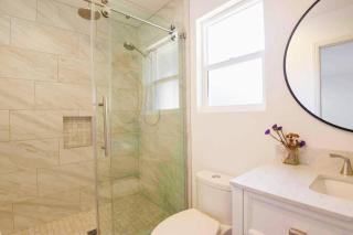 The Cozy Oasis - A Renovated and Modern Studio near LAX + SoFi + Beaches + Freeway - Lawndale - 2