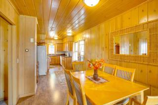 Waterfront Howard Lake Vacation Rental with Dock - 2