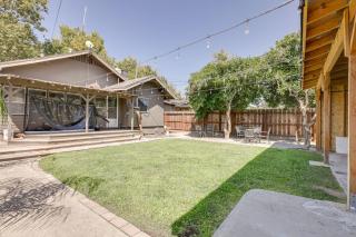 Sunny Turlock Cottage Walk to Downtown! - Turlock - 0