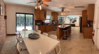 4 bedroom with pool, dock, canal. Bermuda's Secret - Fort Lauderdale - 3