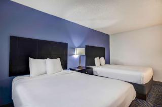 Motel 6 Arlington TX Entertainment District - Arlington - 1