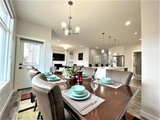 Luxury Retreat For Large Groups - Calgary - 5