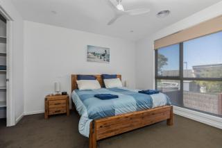 Ocean Breeze in Broadbeach - Linen, heated pool, Free EV Charger - Inverloch - 3