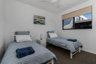 Ocean Breeze in Broadbeach - Linen, heated pool, Free EV Charger - Inverloch - 1