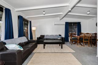 Inverloch' s Lime Green Door - Linen, Wifi, Pet Friendly - Inverloch - 5