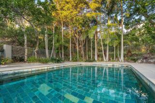 11 James Cook Apartments - w. pool & beach access - Byron Bay - 1