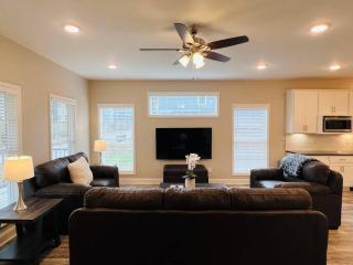 Luxury 4 Bedroom Home and private deck by MCG 6 - Augusta - 9
