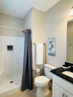 Luxury 4 Bedroom Home and private deck by MCG 6 - 6