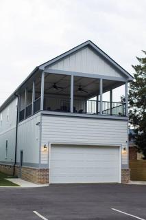 Luxury 4 Bedroom Home and private deck by MCG 6 - Augusta - 3