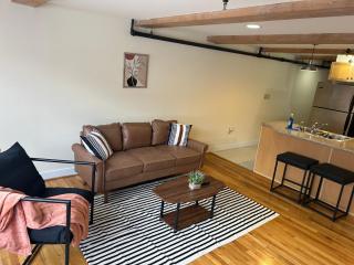 Stylish and convenient downtown apartment - Richmond - 7