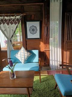 VILLACANTIK Yogyakarta triple bed for six persons - Bantul - 7