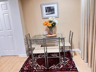 Tamarack Home Away from Home - Silver Spring - 4