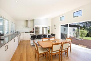The Cabin - Waterfront with Fireplace - 5 mins to the Bay - Callala Bay - 2