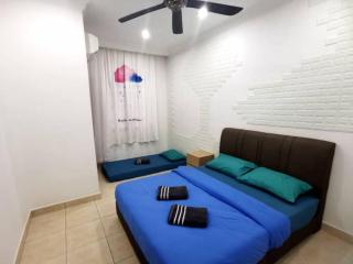 Permas 14min to MidValley 10pax WiFi TV Box 4BRoom - 4