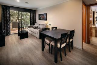 Apartaments-Hotel Hispanos 7 Suiza - Barcellona - 4
