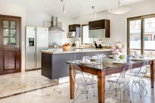 Paseo Luxury Suites - 5