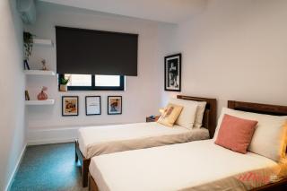 Music, F1 & Fashion Fun in this holiday home - 5