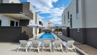 The Sands LUXE Pool Aparthotel - Novalja - 8