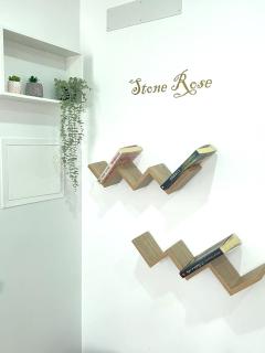 Stone Rose House - 6