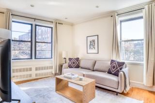 West Village 2br w wd nr restaurants cafes NYC-1032 - 0