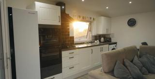 Lovely 1-Bed Lodge in Haverfordwest with views - Haverfordwest - 5