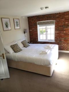 Watership Down Inn - 7