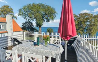 Stunning Apartment In Svaneke - Svaneke - 1