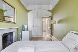 Germaine Greer's Legacy Flat in Hyde Park, Central London - 5