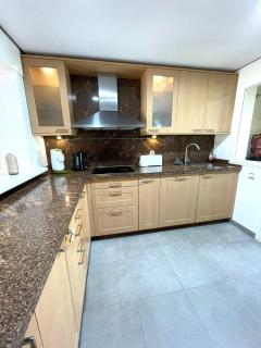 FANTASTIQUE MAISON DE VILLE A COSTALITA - Estepona - 4