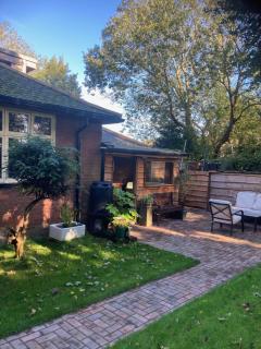 Woodland Retreat, Market Lane, Blundeston, Lowestoft - Blundeston - 0
