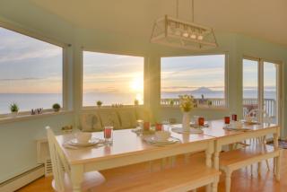 Oceanfront Kenai Villa w/ Fireplace & Deck - 0