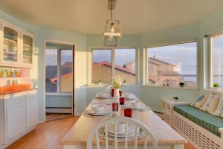 Oceanfront Kenai Villa with Fireplace and Deck - Kenai - 2