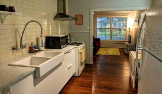 Cozy Cottage - Taylor - 3