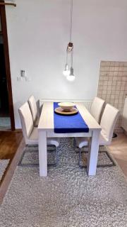 Majestic Mountain Views: Charming 1-BR Hideaway - Bjelašnica - 8