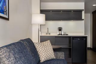 Holiday Inn Toronto Downtown Centre by IHG - 3