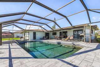 Direct Sailboat Access & Southern Exposure Heated Pool - Villa Coconut Hideaway - Roelens - Cape Coral - 8