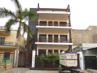 Hotel O Maira Homes - 9