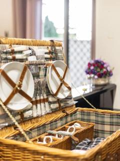 Charming 4BR House and Cozy Garden - 9