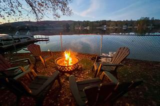 Renovated Lakefront House with Dock Pets Welcome! - New Marlborough - 7