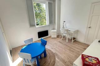 027-Maison, 2chambres, jardin, parking, central - 1