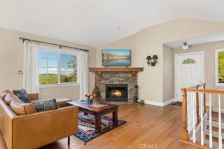 Charming Getaway Cabin - 6