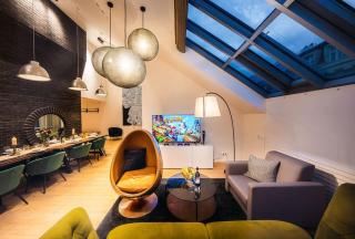 5BR+2Bath Old Town Industrial Penthouse, A/C - Prague - 5