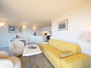 Apartment Le Bristol C32 by Interhome - 2