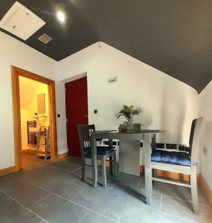 Serenity Lodge - - 4