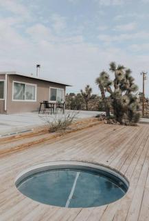 Perched on Paradise House - Yucca Valley - 8