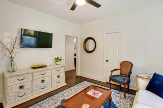 Walkable Tyler House with Deck half Mi to Downtown! - Tyler - 6